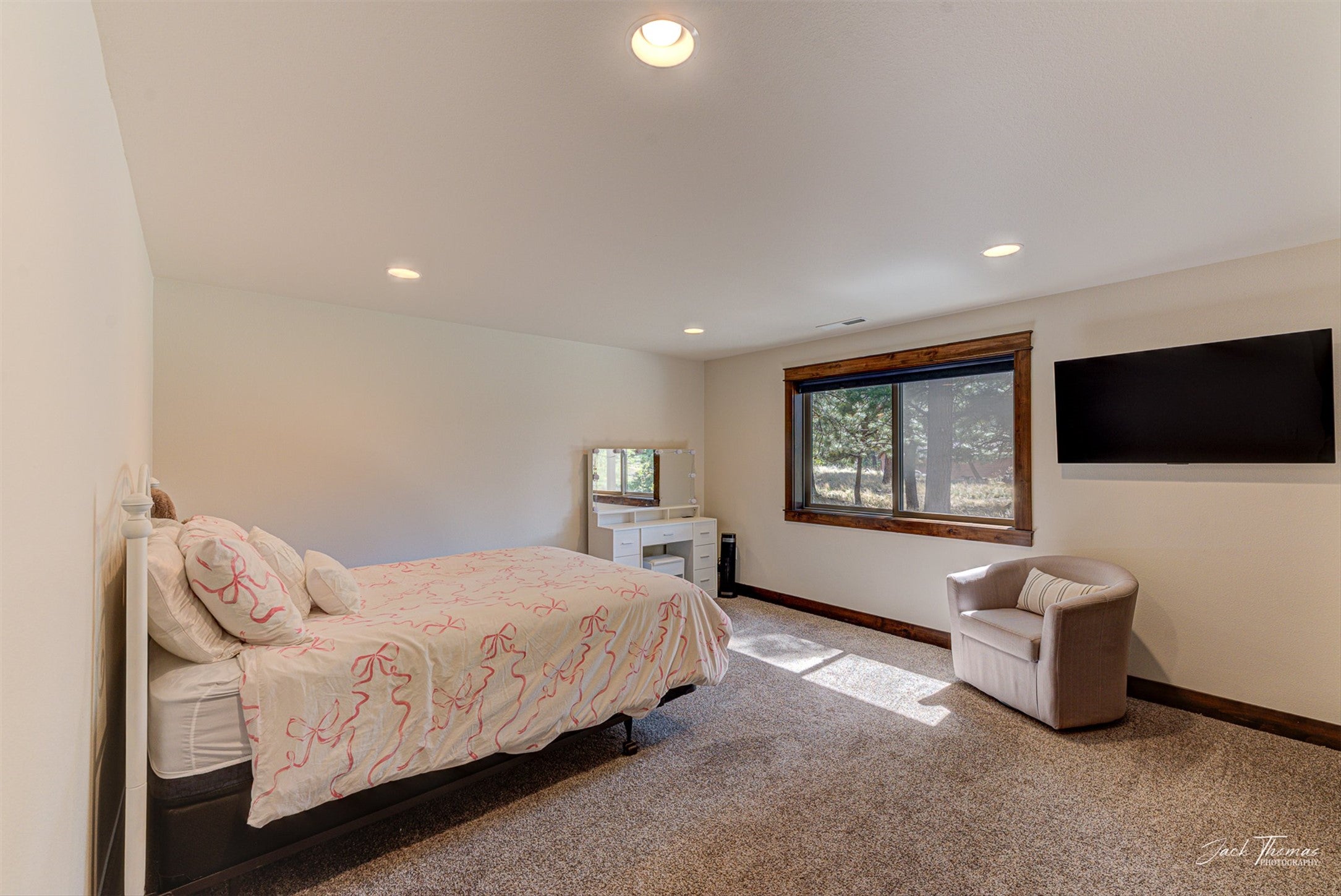 Helena, Montana, 59601, United States, 5 Bedrooms Bedrooms, ,3 BathroomsBathrooms,Residential,Active,2040229