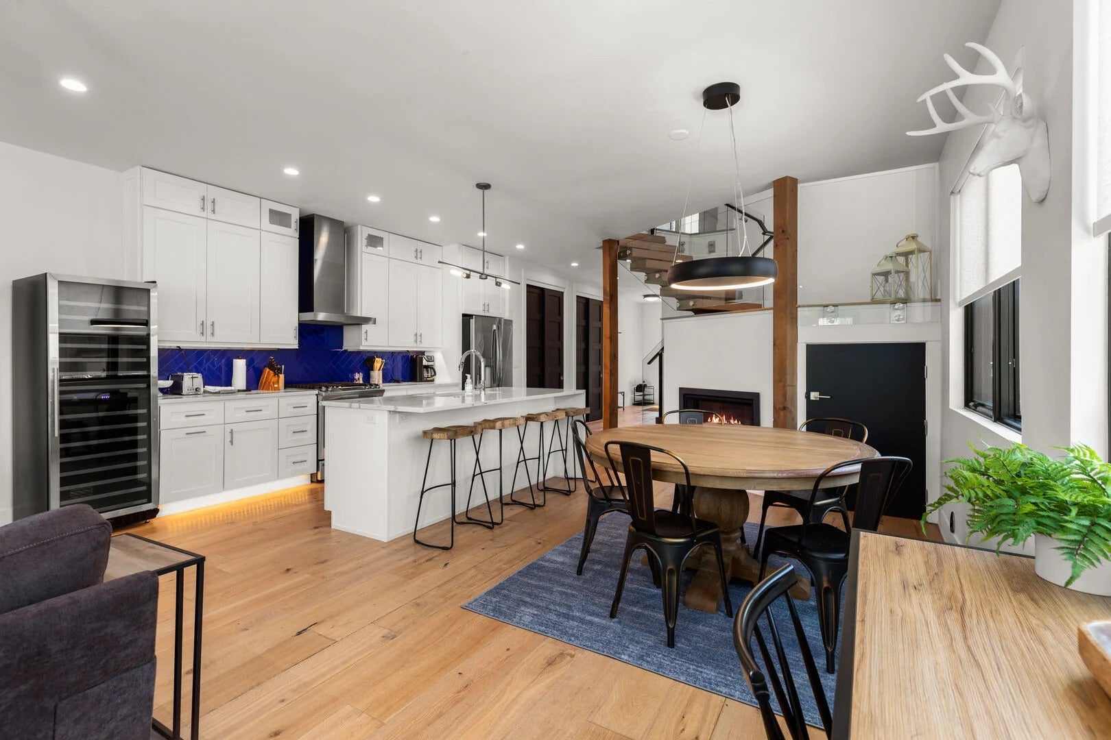 Whitefish, Montana, 59937, United States, 7 Bedrooms Bedrooms, ,5 BathroomsBathrooms,Residential,Active,1914927