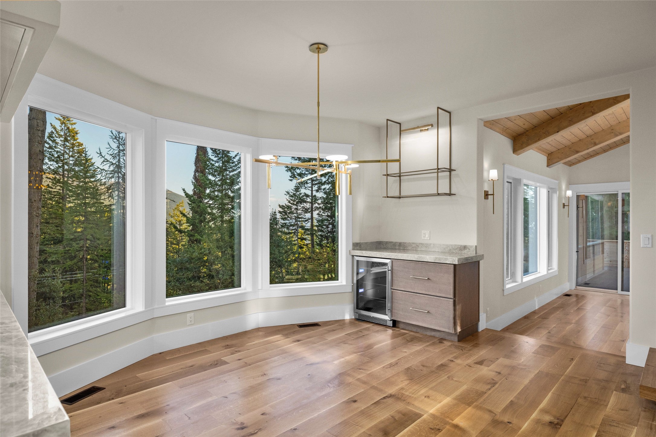 Whitefish, Montana, 59937, United States, 4 Bedrooms Bedrooms, ,4 BathroomsBathrooms,Residential,Active,1952623