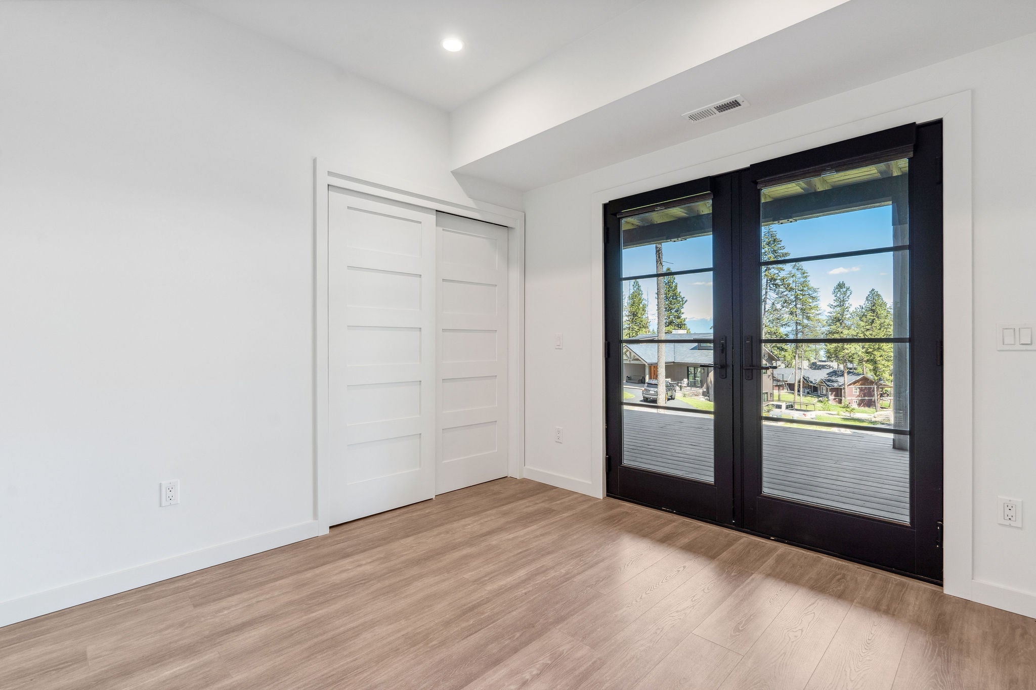 Lakeside, Montana, 59922, United States, 6 Bedrooms Bedrooms, ,5 BathroomsBathrooms,Residential,Active,1832319