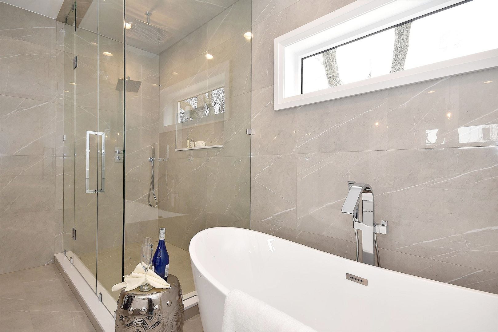 Chicago, Illinois, 60618, United States, 5 Bedrooms Bedrooms, ,5 BathroomsBathrooms,Residential,Active,1988433