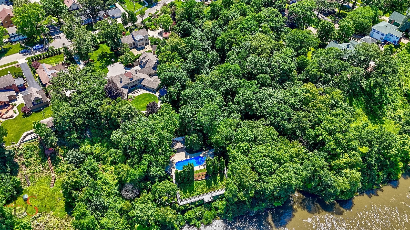 Ottawa, Illinois, 61350, United States, 4 Bedrooms Bedrooms, ,7 BathroomsBathrooms,Residential,Active,1953376