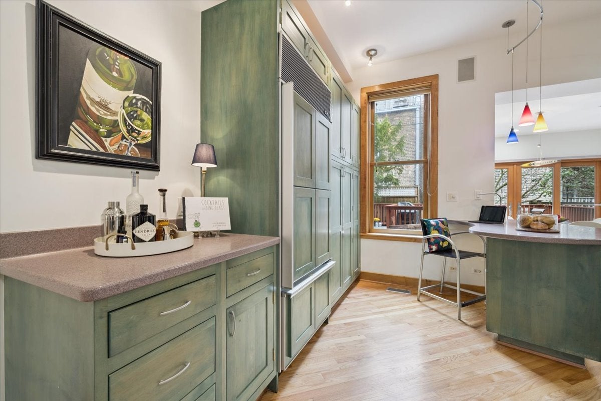 Chicago, Illinois, 60614, United States, 4 Bedrooms Bedrooms, ,5 BathroomsBathrooms,Residential,Active,1922312