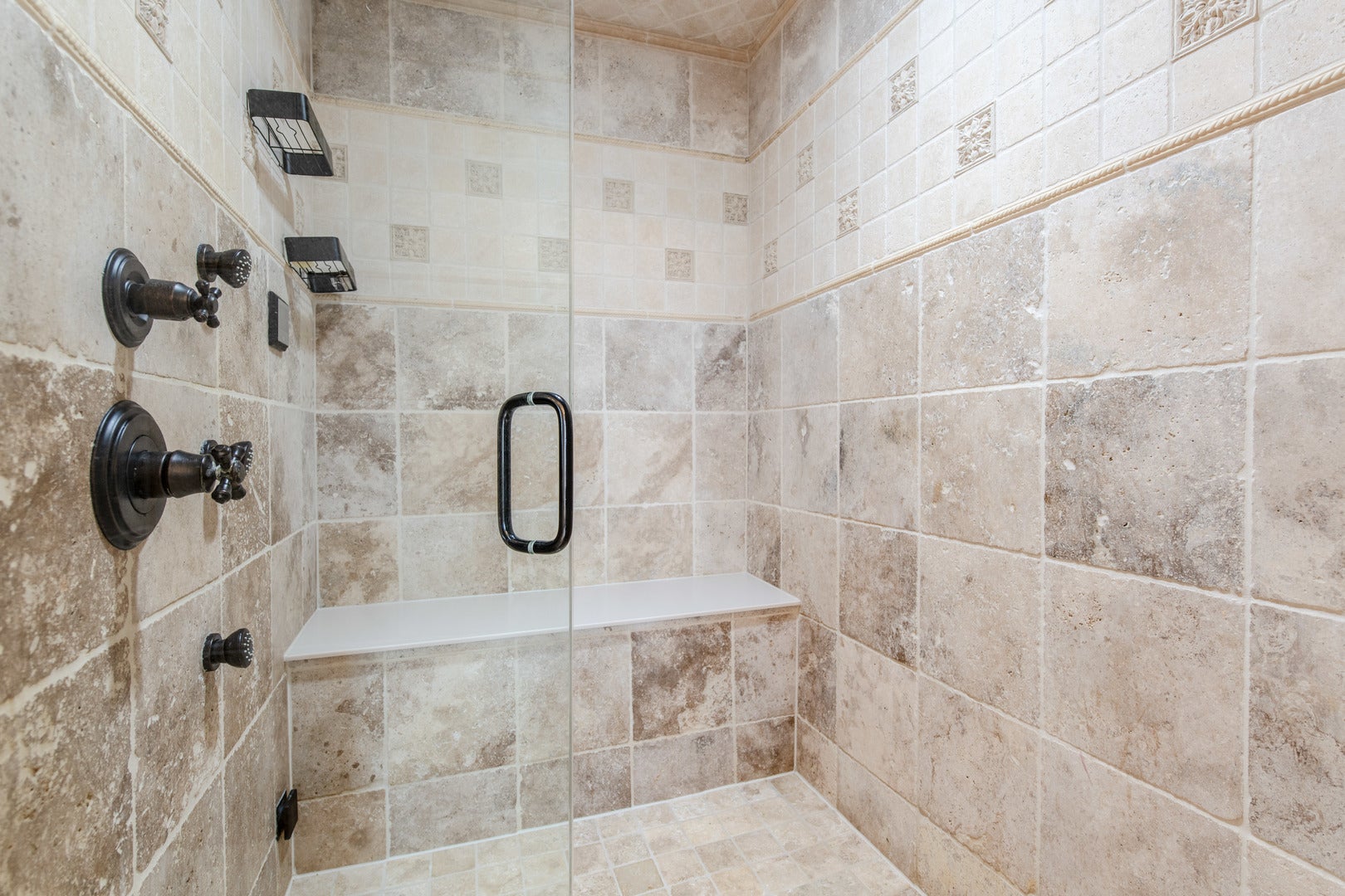Oswego, Illinois, 60543, United States, 5 Bedrooms Bedrooms, ,7 BathroomsBathrooms,Residential,Active,1936626