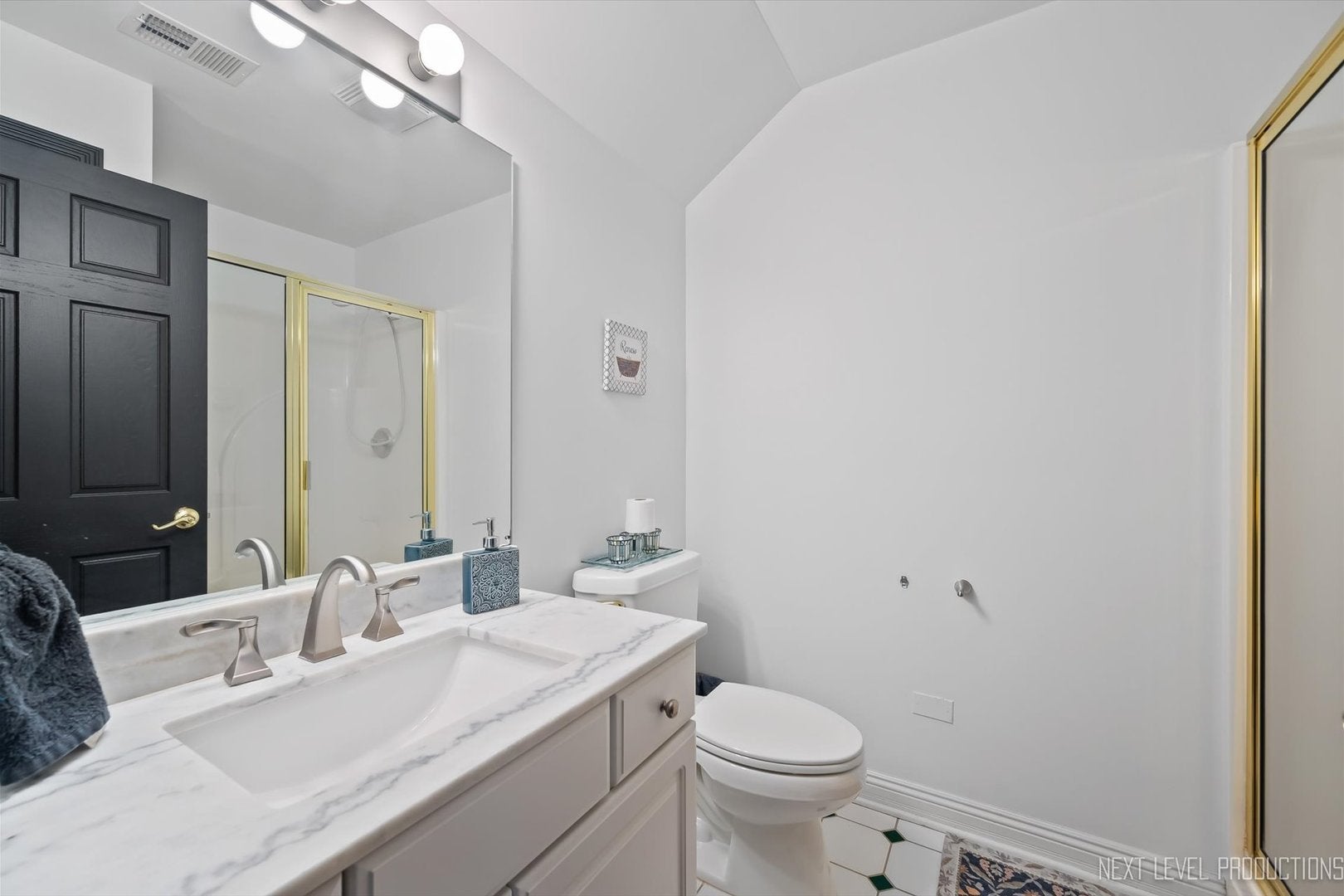 St. Charles, Illinois, 60174, United States, ,6 BathroomsBathrooms,Residential,Active,1703265