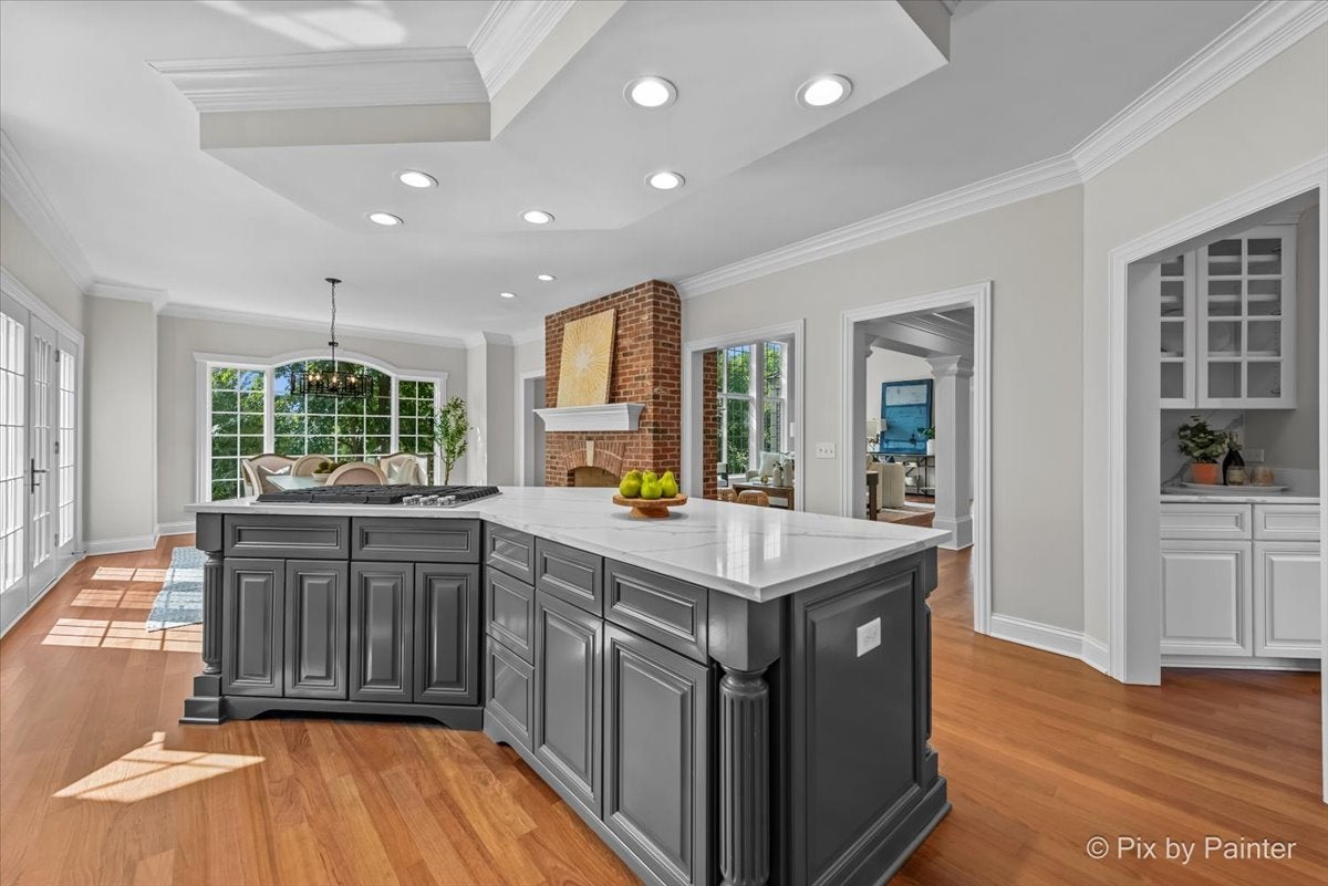 St. Charles, Illinois, 60175, United States, 5 Bedrooms Bedrooms, ,5 BathroomsBathrooms,Residential,Active,1959536