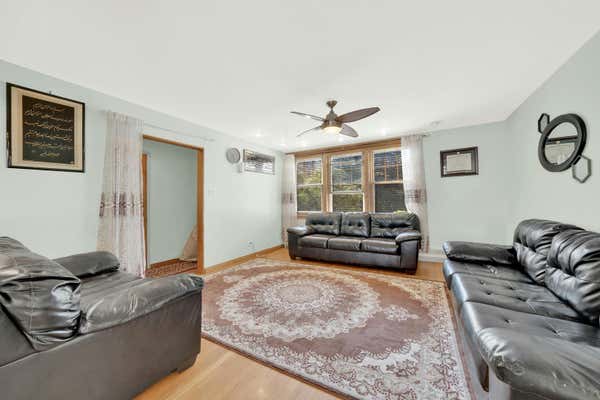 2422 W FARRAGUT AVE APT 1A, CHICAGO, IL 60625, photo 5 of 18