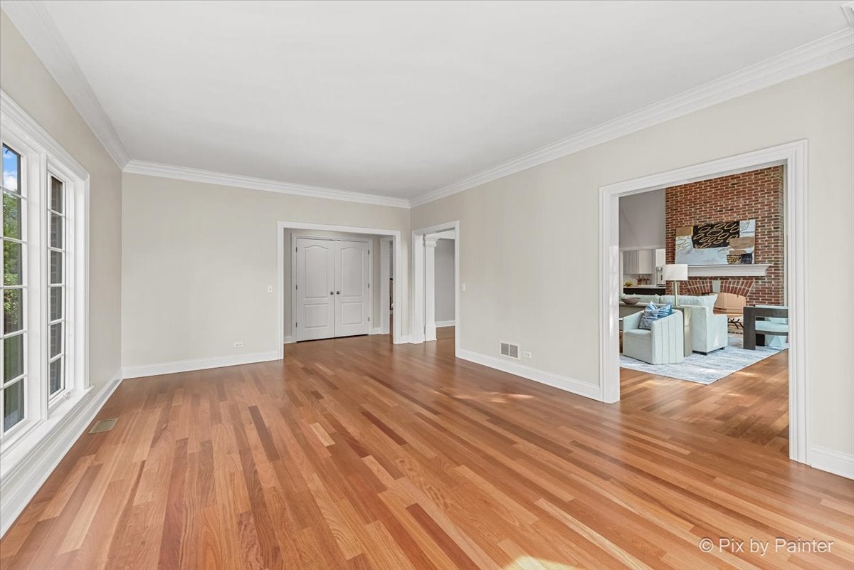 St. Charles, Illinois, 60175, United States, 5 Bedrooms Bedrooms, ,5 BathroomsBathrooms,Residential,Active,1959536