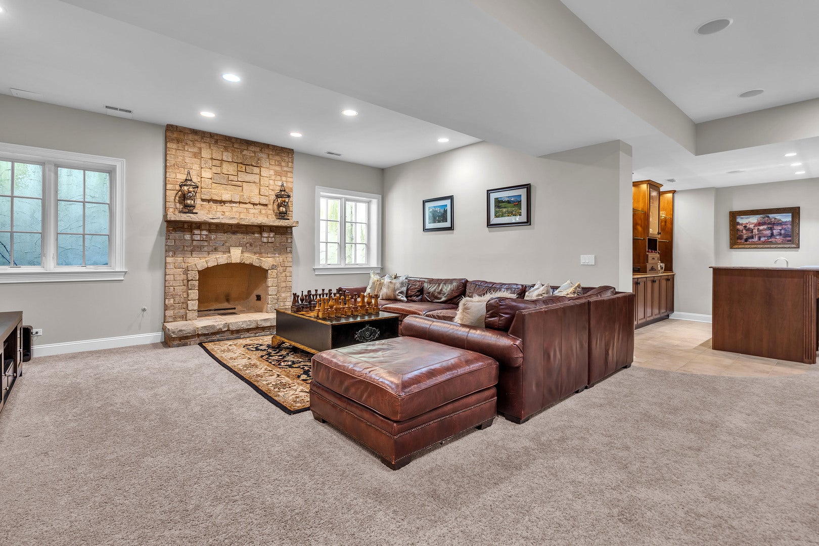 Lake Forest, Illinois, 60045, United States, 5 Bedrooms Bedrooms, ,7 BathroomsBathrooms,Residential,Active,1941347