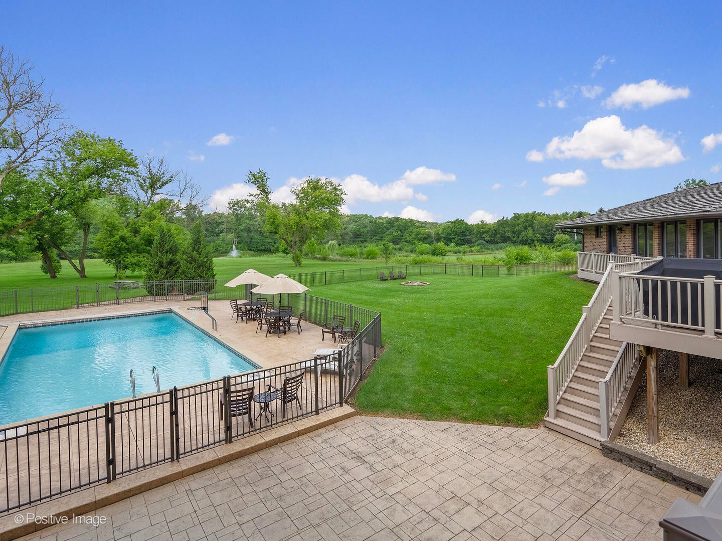 West Chicago, Illinois, 60185, United States, 6 Bedrooms Bedrooms, ,5 BathroomsBathrooms,Residential,Active,1904187