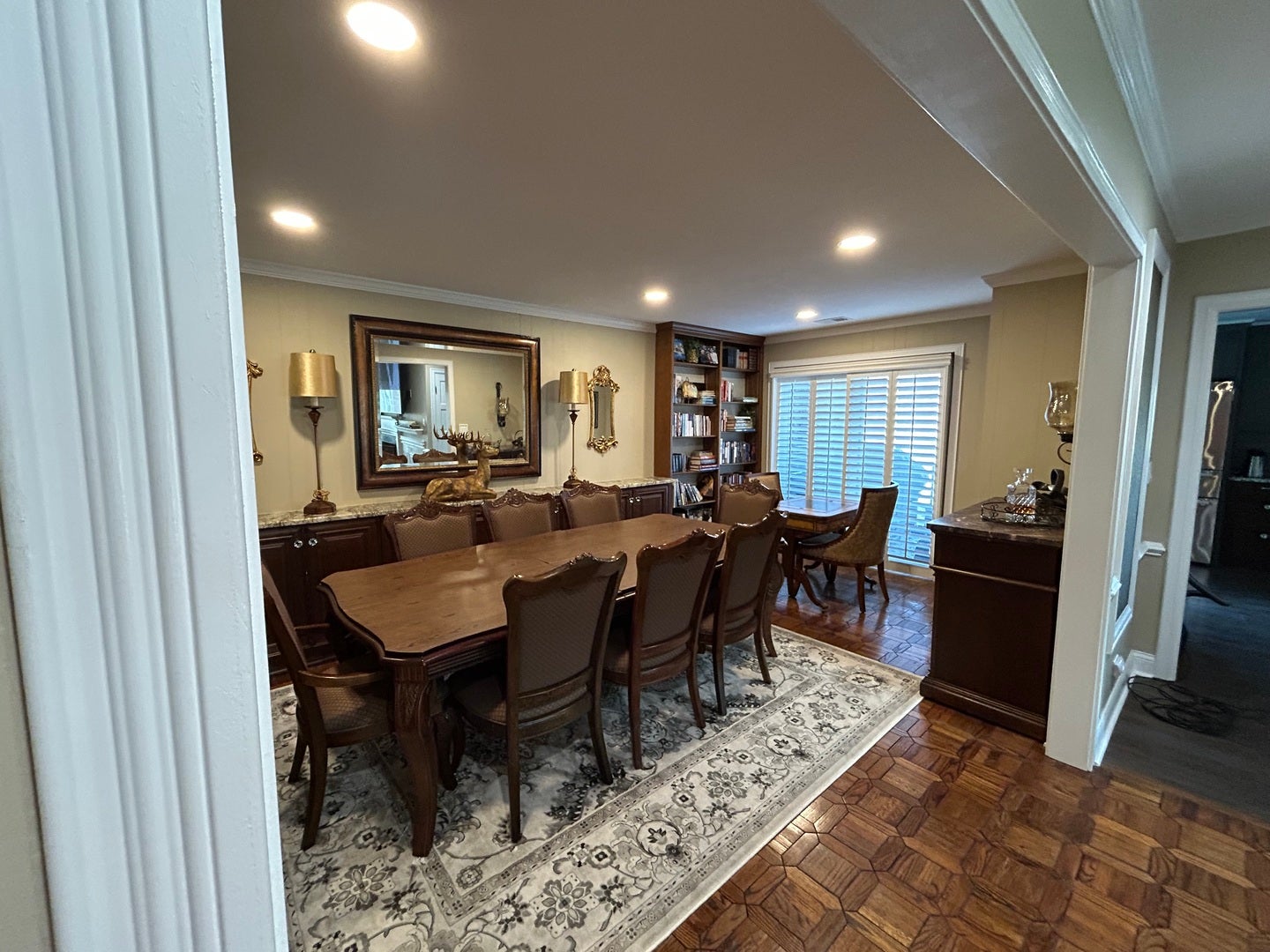 Oak Brook, Illinois, 60523, United States, 2 Bedrooms Bedrooms, ,2 BathroomsBathrooms,Residential,Active,2028166