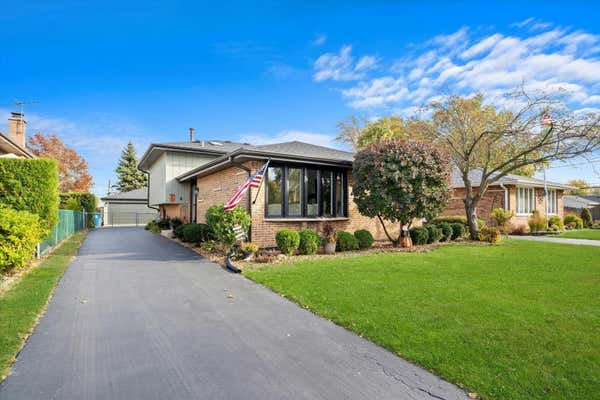 13749 CRESTVIEW CT, CRESTWOOD, IL 60418 - Image 1