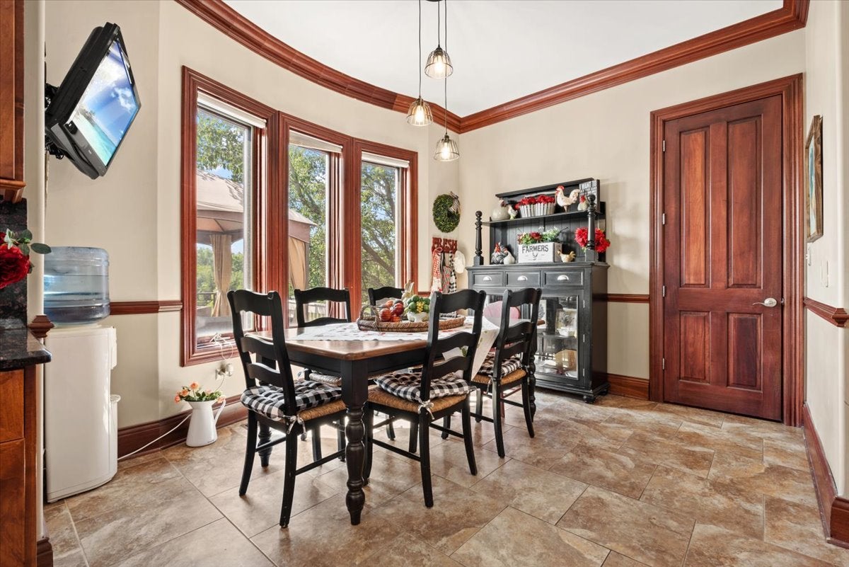 Barrington, Illinois, 60010, United States, 5 Bedrooms Bedrooms, ,7 BathroomsBathrooms,Residential,Active,1914793