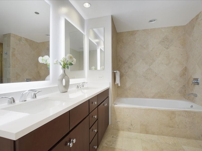 Chicago, Illinois, 60602, United States, 3 Bedrooms Bedrooms, ,3 BathroomsBathrooms,Residential,Active,1969671