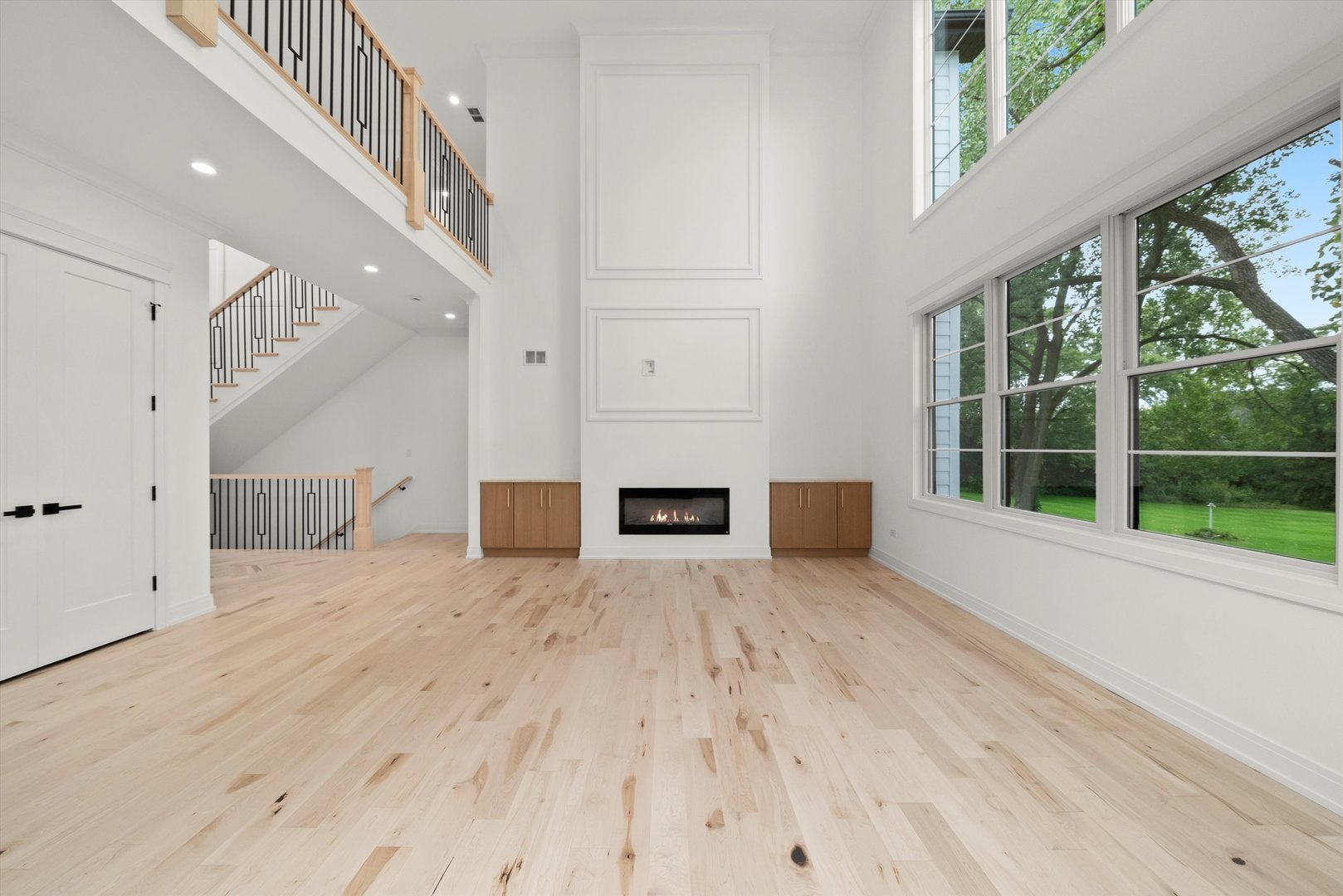 Burr Ridge, Illinois, 60527, United States, 6 Bedrooms Bedrooms, ,6 BathroomsBathrooms,Residential,Active,1929664