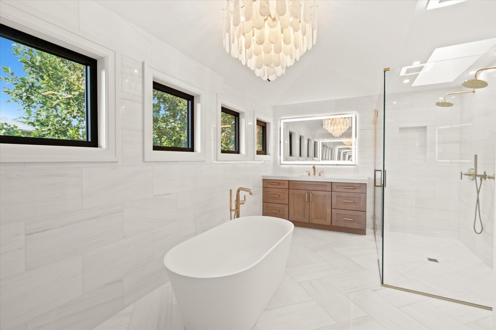 Burr Ridge, Illinois, 60527, United States, 5 Bedrooms Bedrooms, ,6 BathroomsBathrooms,Residential,Active,1927649