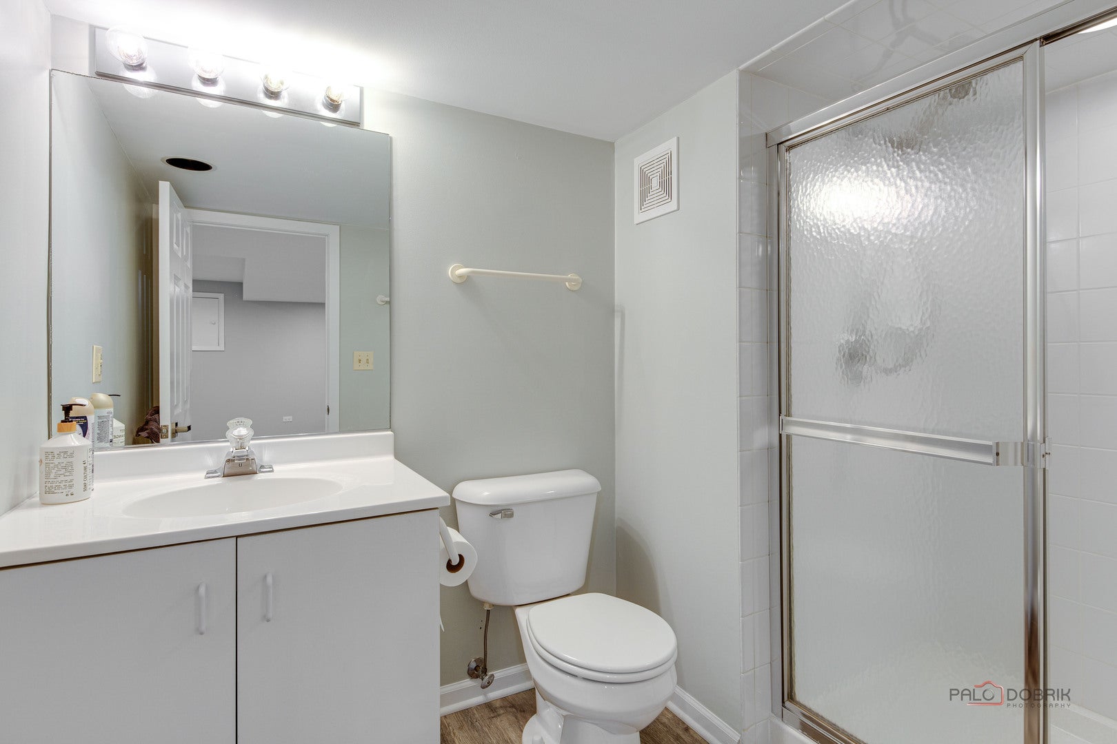 Lincolnshire, Illinois, 60045, United States, 5 Bedrooms Bedrooms, ,4 BathroomsBathrooms,Residential,Active,1885006