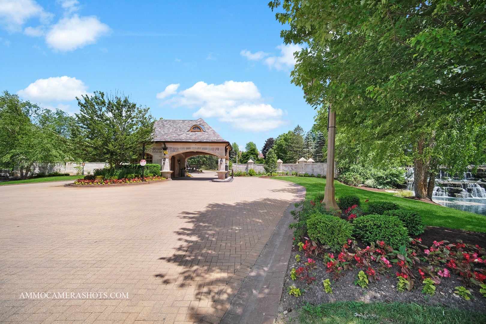 South Barrington, Illinois, 60010, United States, 5 Bedrooms Bedrooms, ,7 BathroomsBathrooms,Residential,Active,1960172