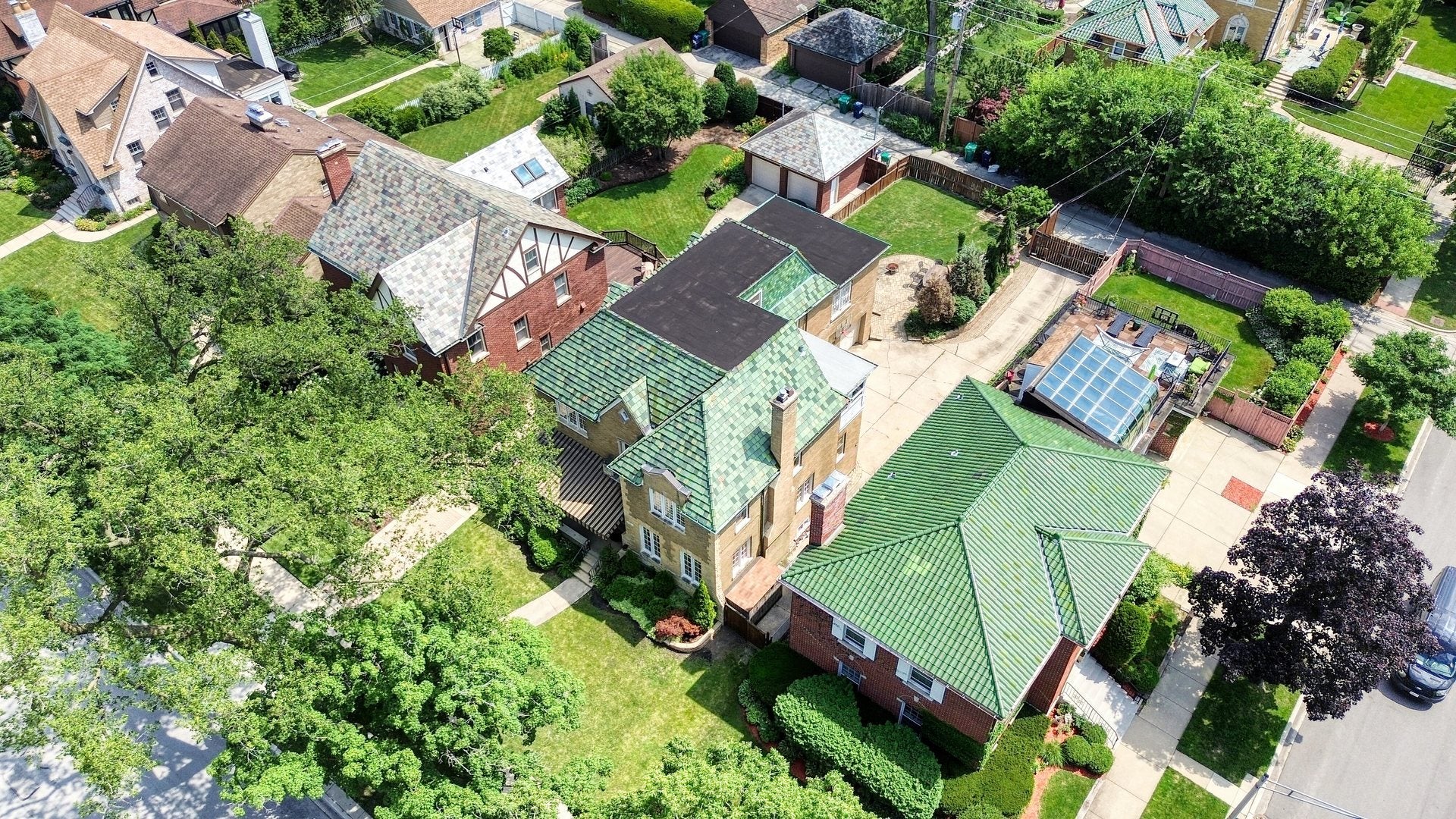 Oak Park, Illinois, 60302, United States, 7 Bedrooms Bedrooms, ,6 BathroomsBathrooms,Residential,Active,1894236