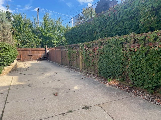 Oak Park, Illinois, 60302, United States, 5 Bedrooms Bedrooms, ,6 BathroomsBathrooms,Residential,Active,1953721