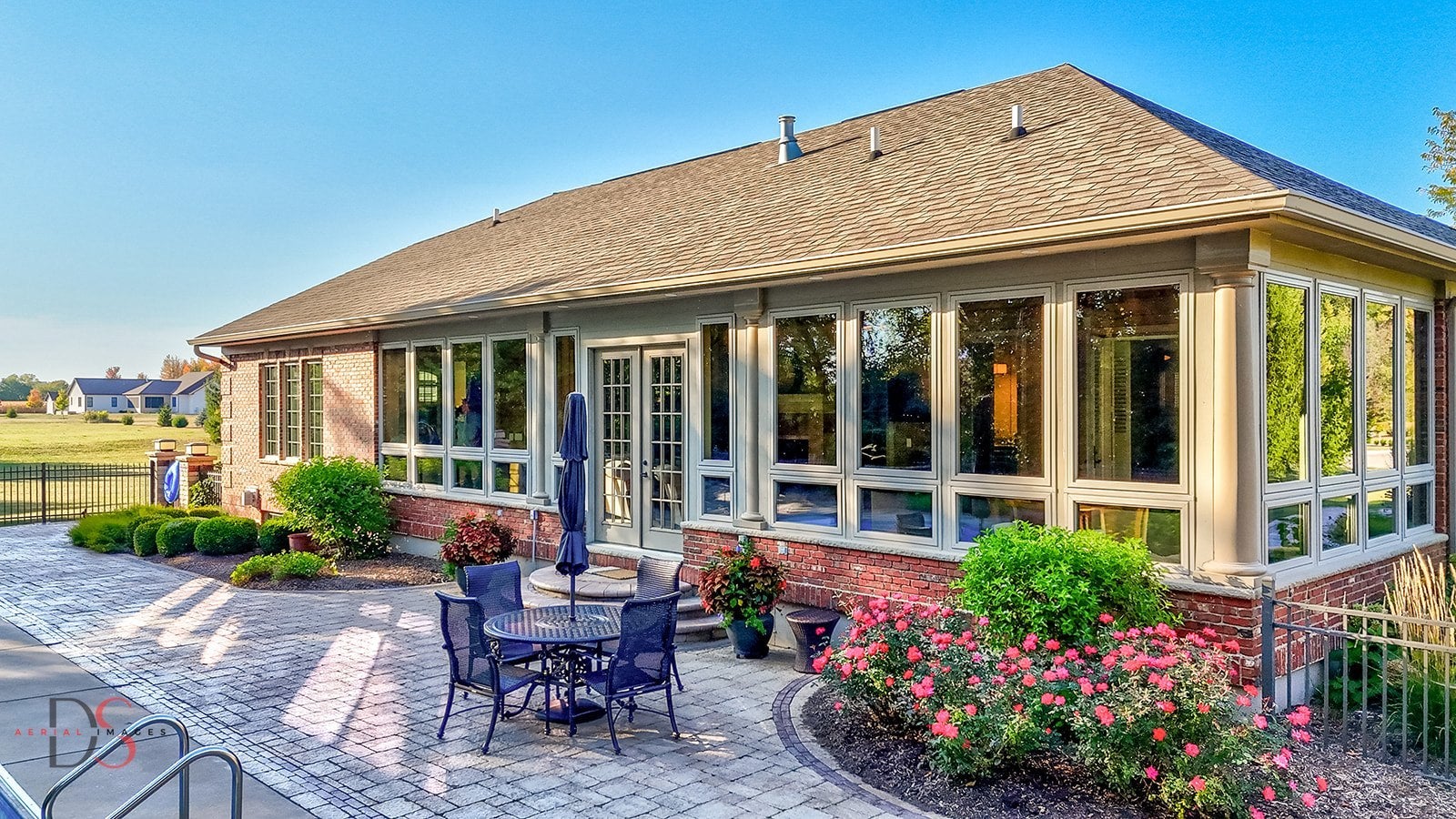 Ottawa, Illinois, 61350, United States, 4 Bedrooms Bedrooms, ,5 BathroomsBathrooms,Residential,Active,1953408