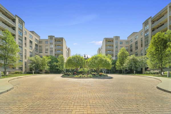 4545 W TOUHY AVE # 424W, LINCOLNWOOD, IL 60712 - Image 1