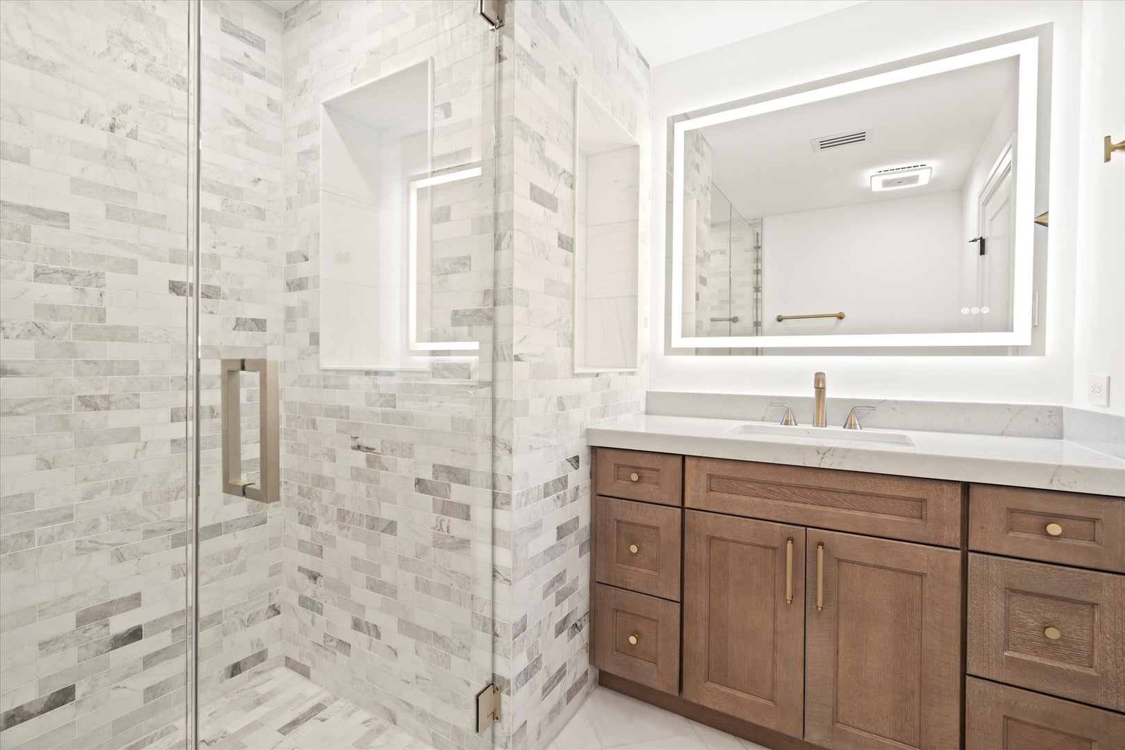 Burr Ridge, Illinois, 60527, United States, 5 Bedrooms Bedrooms, ,6 BathroomsBathrooms,Residential,Active,1927649