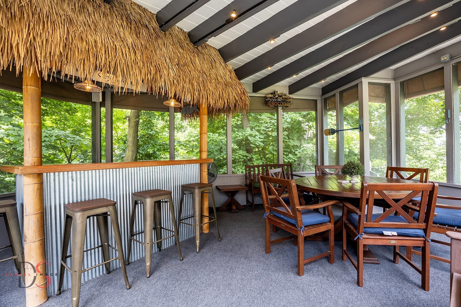 Ottawa, Illinois, 61350, United States, 4 Bedrooms Bedrooms, ,7 BathroomsBathrooms,Residential,Active,1953376