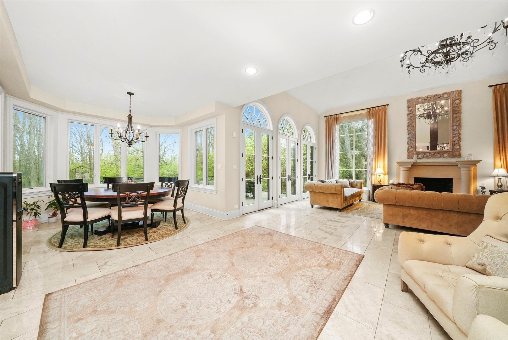 Willow Springs, Illinois, 60480, United States, 5 Bedrooms Bedrooms, ,5 BathroomsBathrooms,Residential,Active,1988455