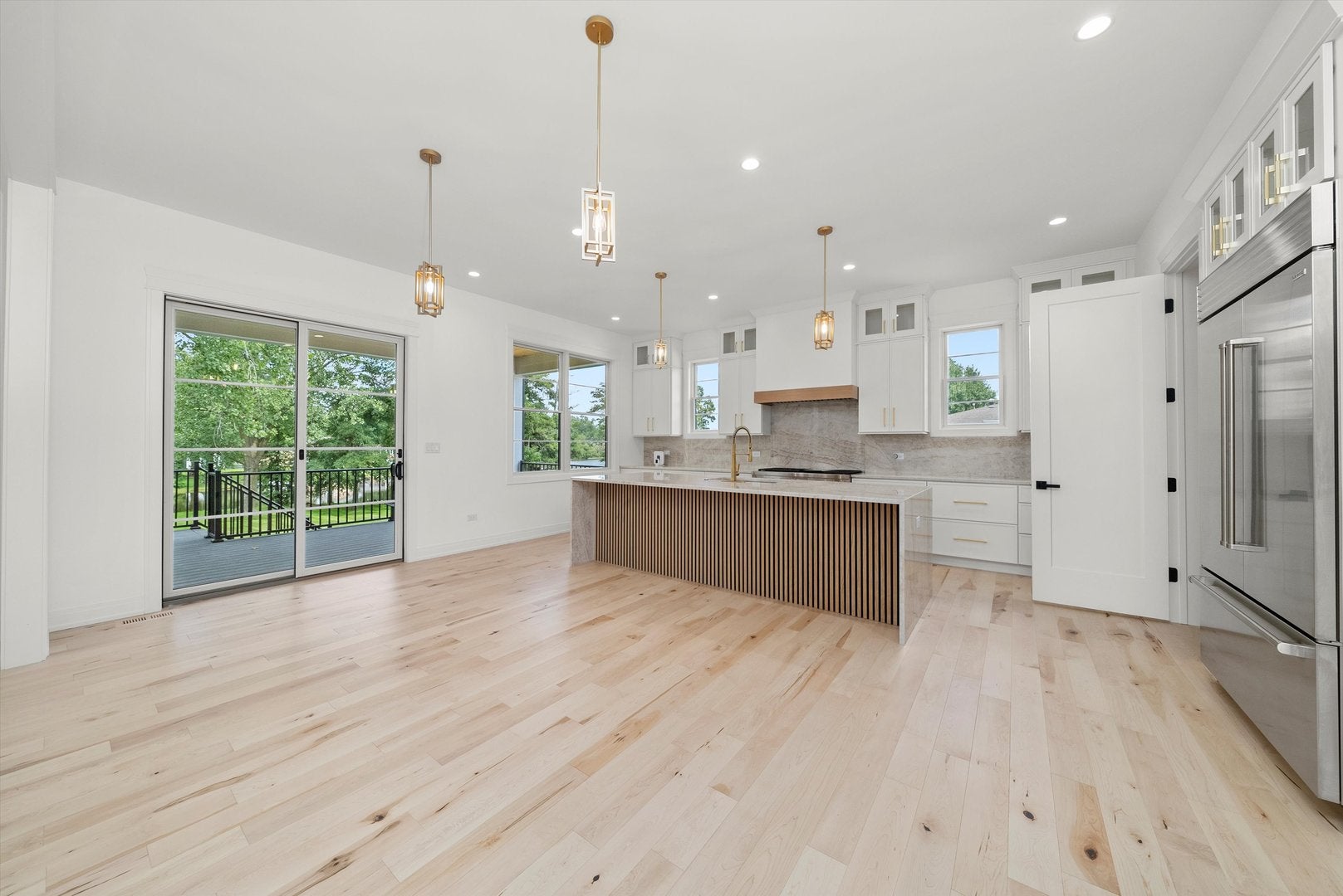 Burr Ridge, Illinois, 60527, United States, 6 Bedrooms Bedrooms, ,6 BathroomsBathrooms,Residential,Active,1929664