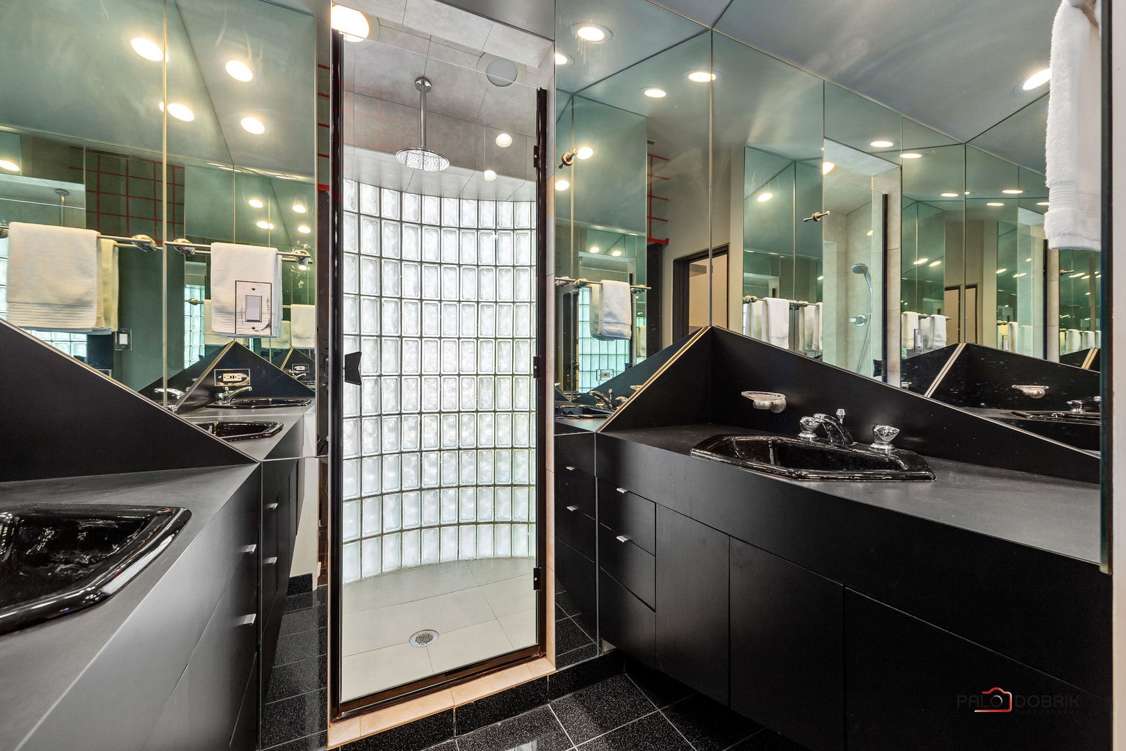 Northbrook, Illinois, 60062, United States, 6 Bedrooms Bedrooms, ,6 BathroomsBathrooms,Residential,Active,1929464