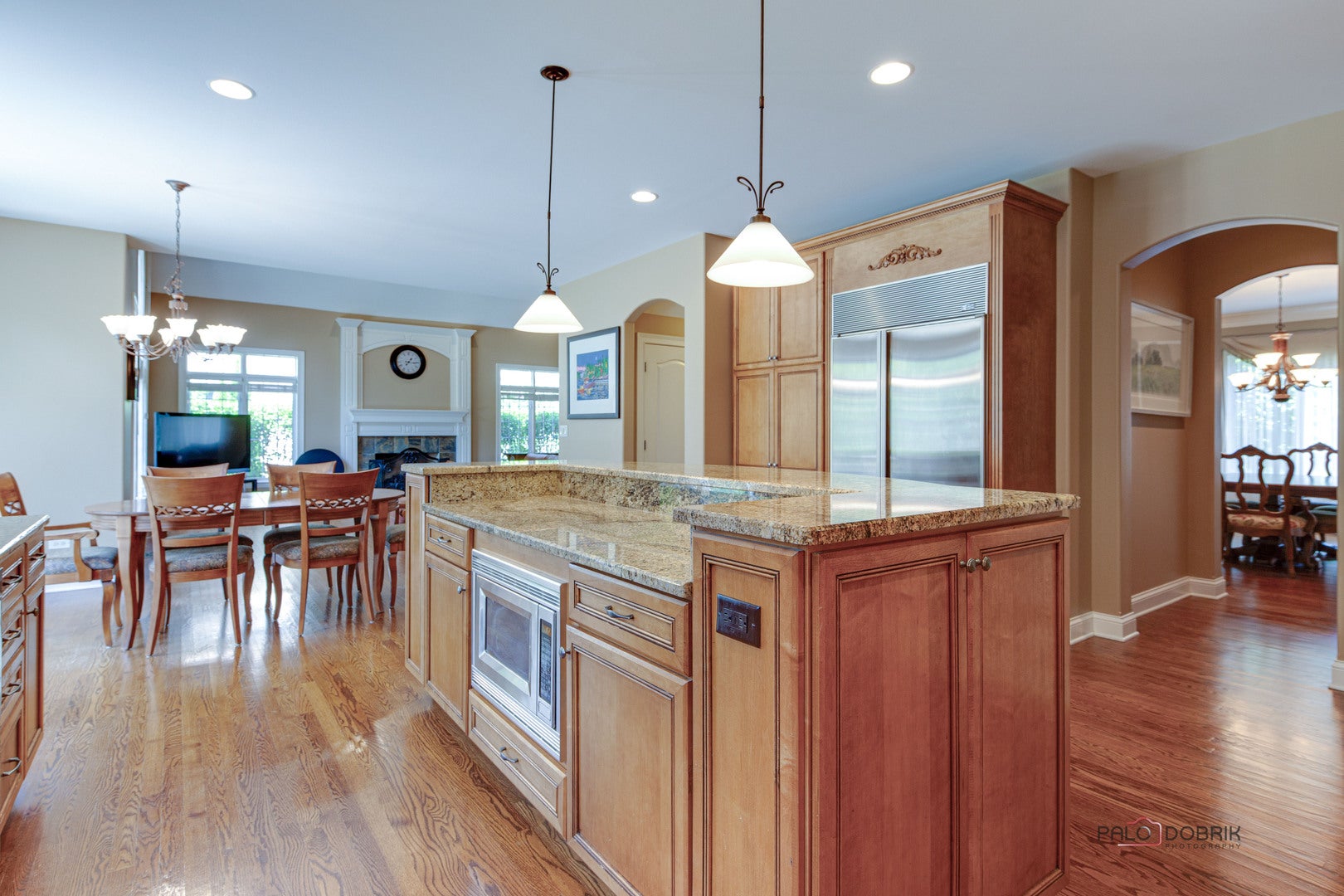 Libertyville, Illinois, 60048, United States, 5 Bedrooms Bedrooms, ,5 BathroomsBathrooms,Residential,Active,1900216