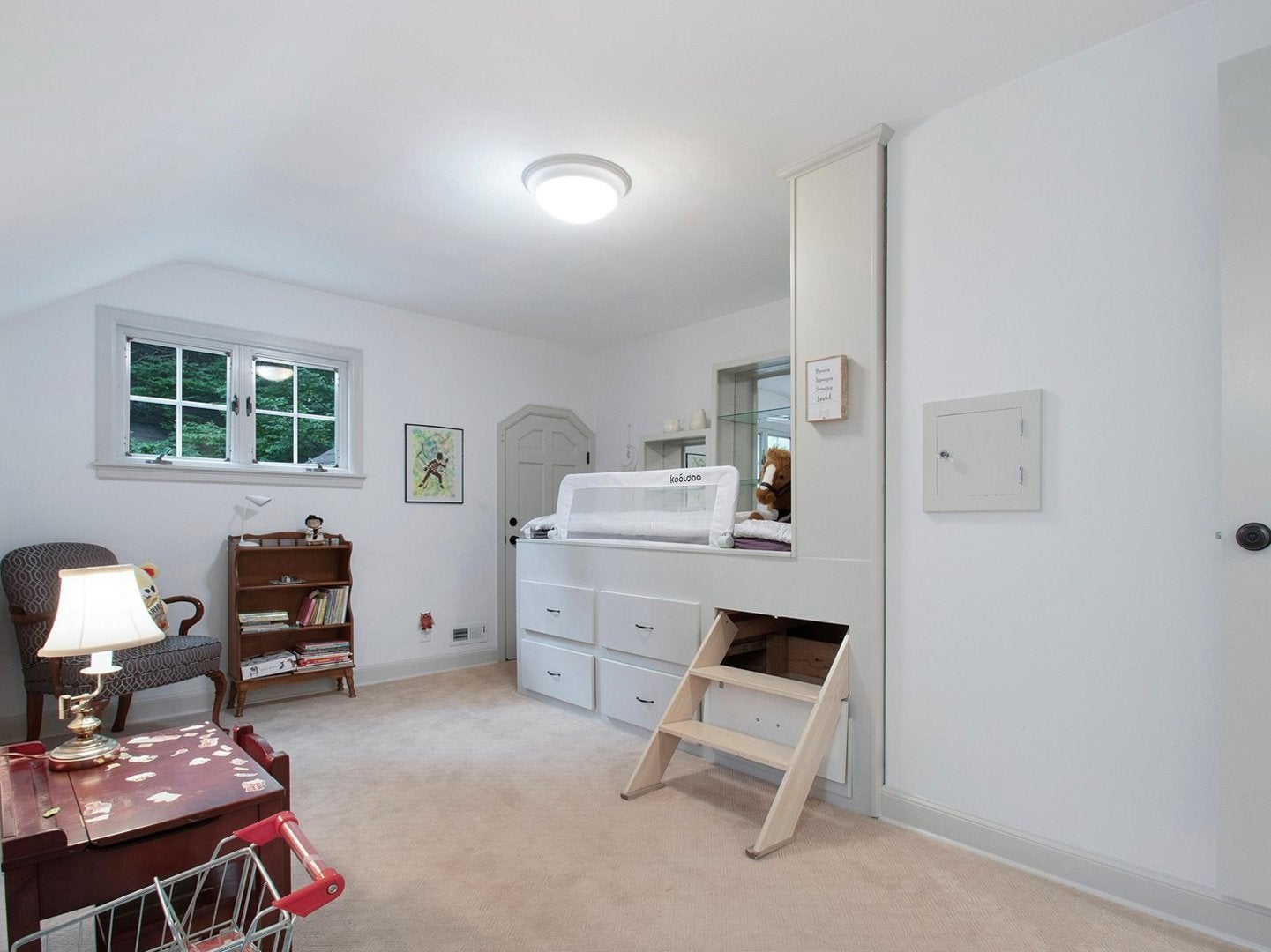 Rockford, Illinois, 61107, United States, 6 Bedrooms Bedrooms, ,7 BathroomsBathrooms,Residential,Active,1987218