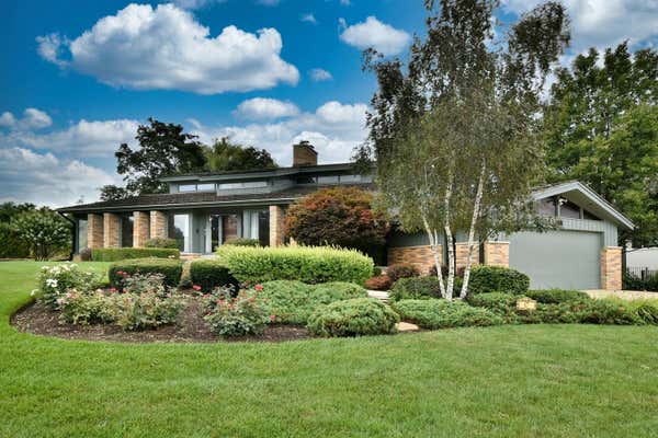 17 CONCORD DR, OAK BROOK, IL 60523 - Image 1