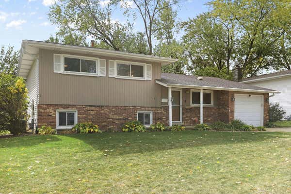 207 HICKORY LN, SCHAUMBURG, IL 60193 - Image 1