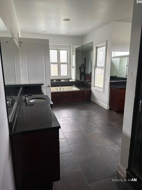 Barrington, Illinois, 60010, United States, 9 Bedrooms Bedrooms, ,11 BathroomsBathrooms,Residential,Active,2007947