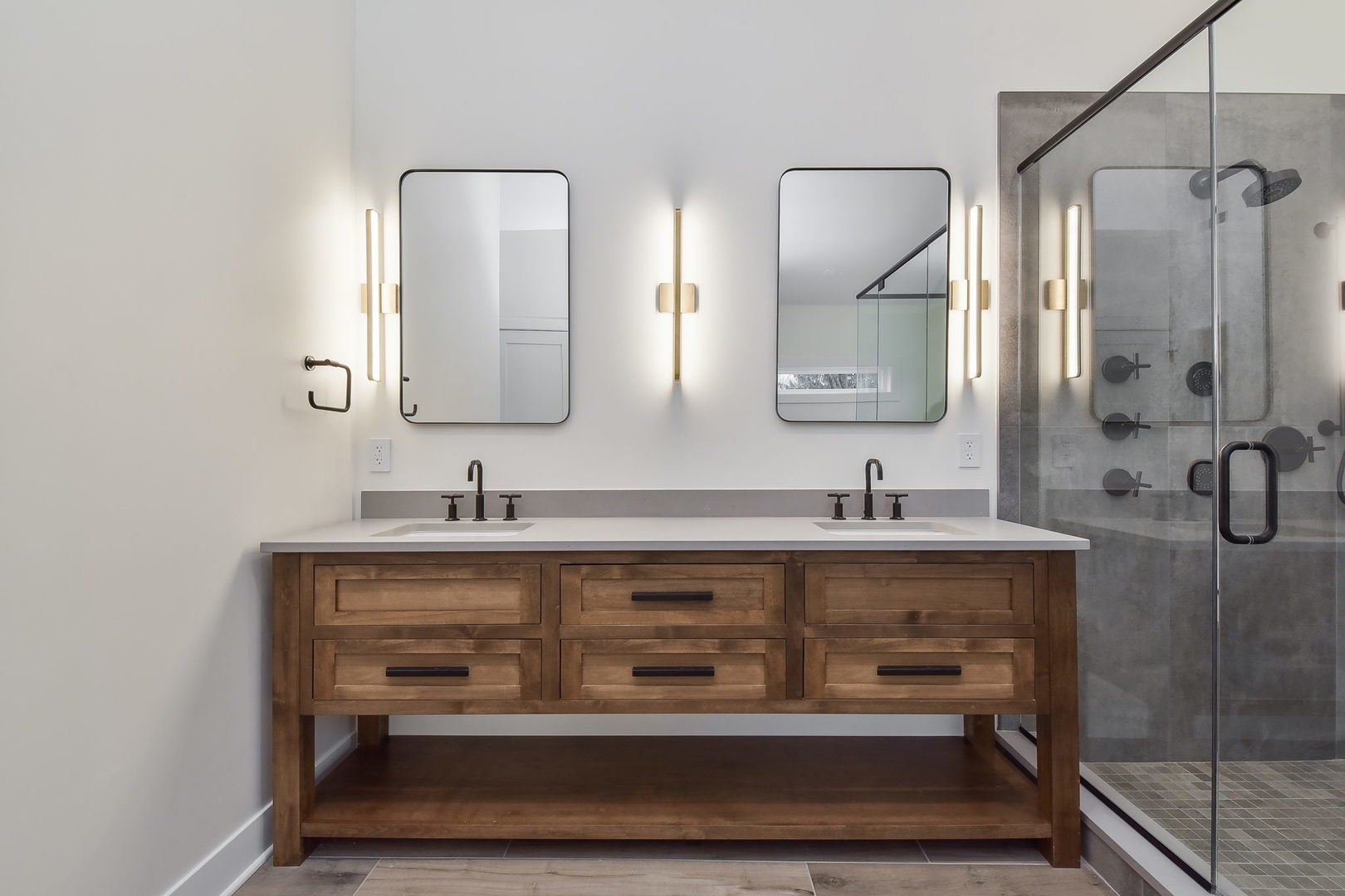 West Chicago, Illinois, 60185, United States, 4 Bedrooms Bedrooms, ,4 BathroomsBathrooms,Residential,Active,1986917