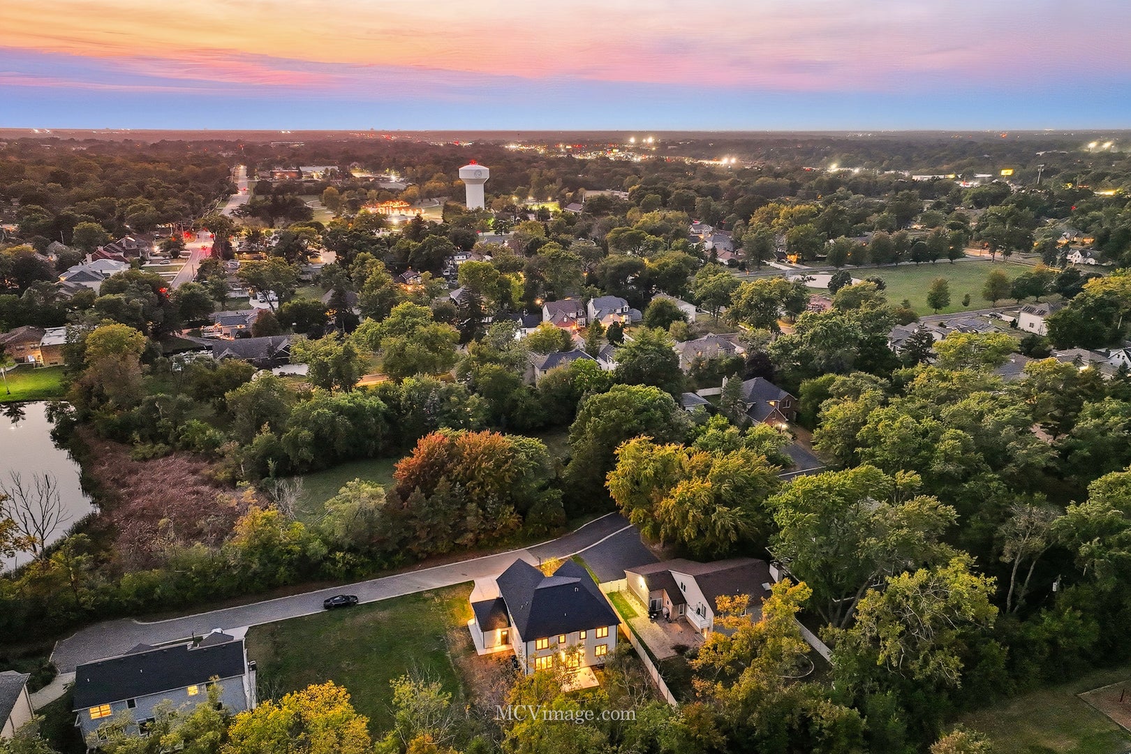 Lombard, Illinois, 60148, United States, 4 Bedrooms Bedrooms, ,4 BathroomsBathrooms,Residential,Active,1959972