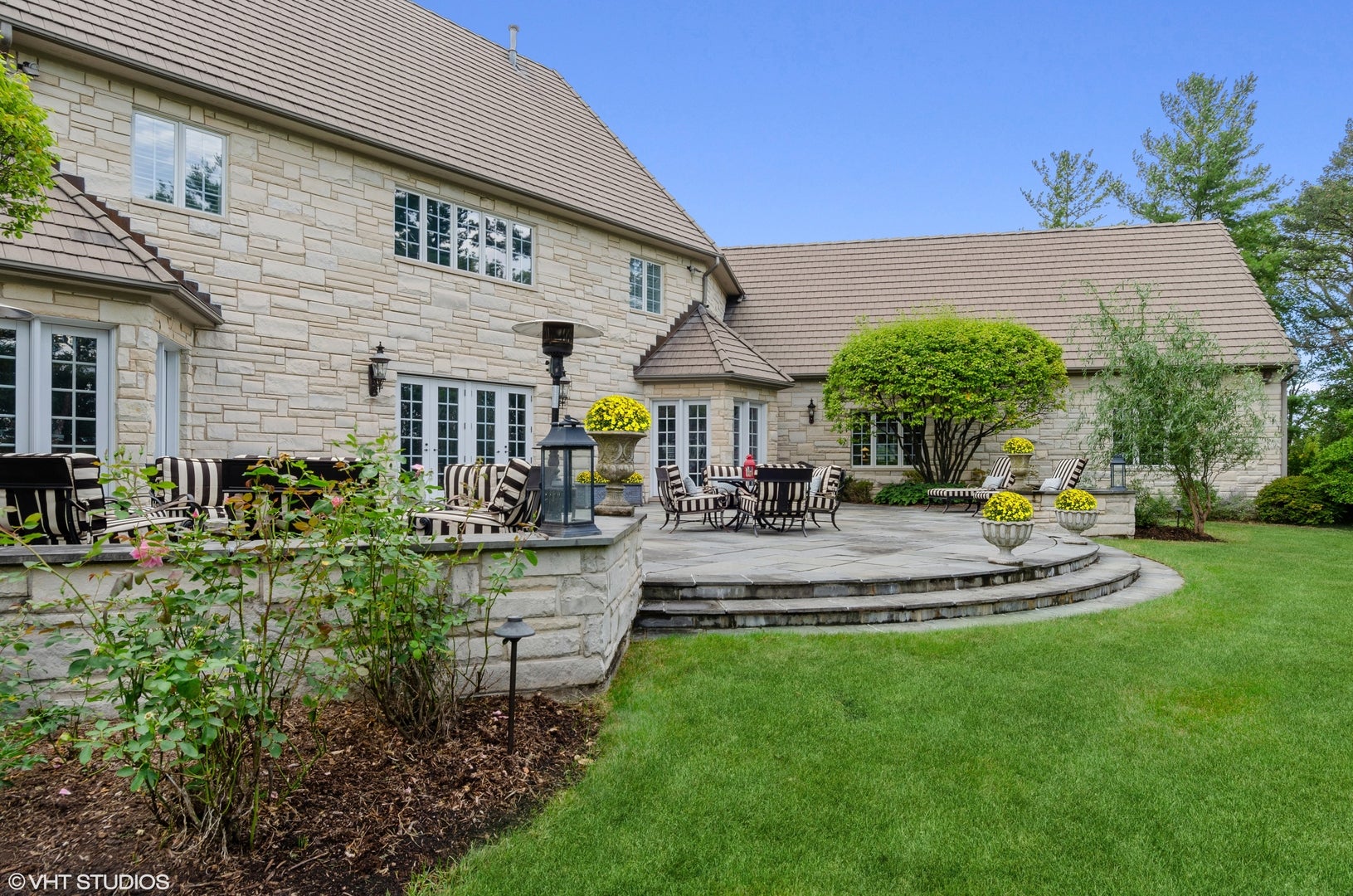 Wheaton, Illinois, 60189, United States, 5 Bedrooms Bedrooms, ,7 BathroomsBathrooms,Residential,Active,1764117