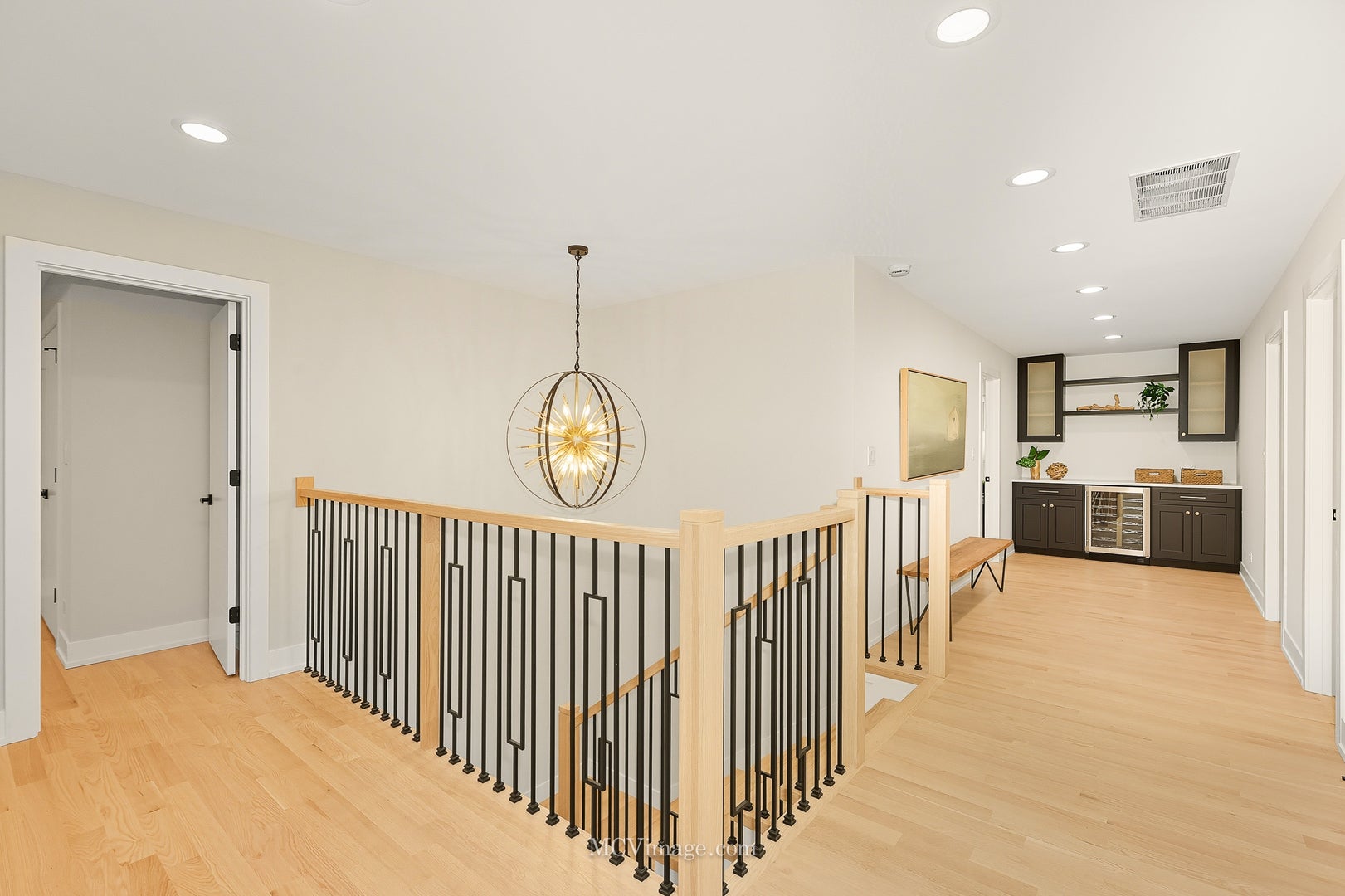 Lombard, Illinois, 60148, United States, 4 Bedrooms Bedrooms, ,4 BathroomsBathrooms,Residential,Active,1959972