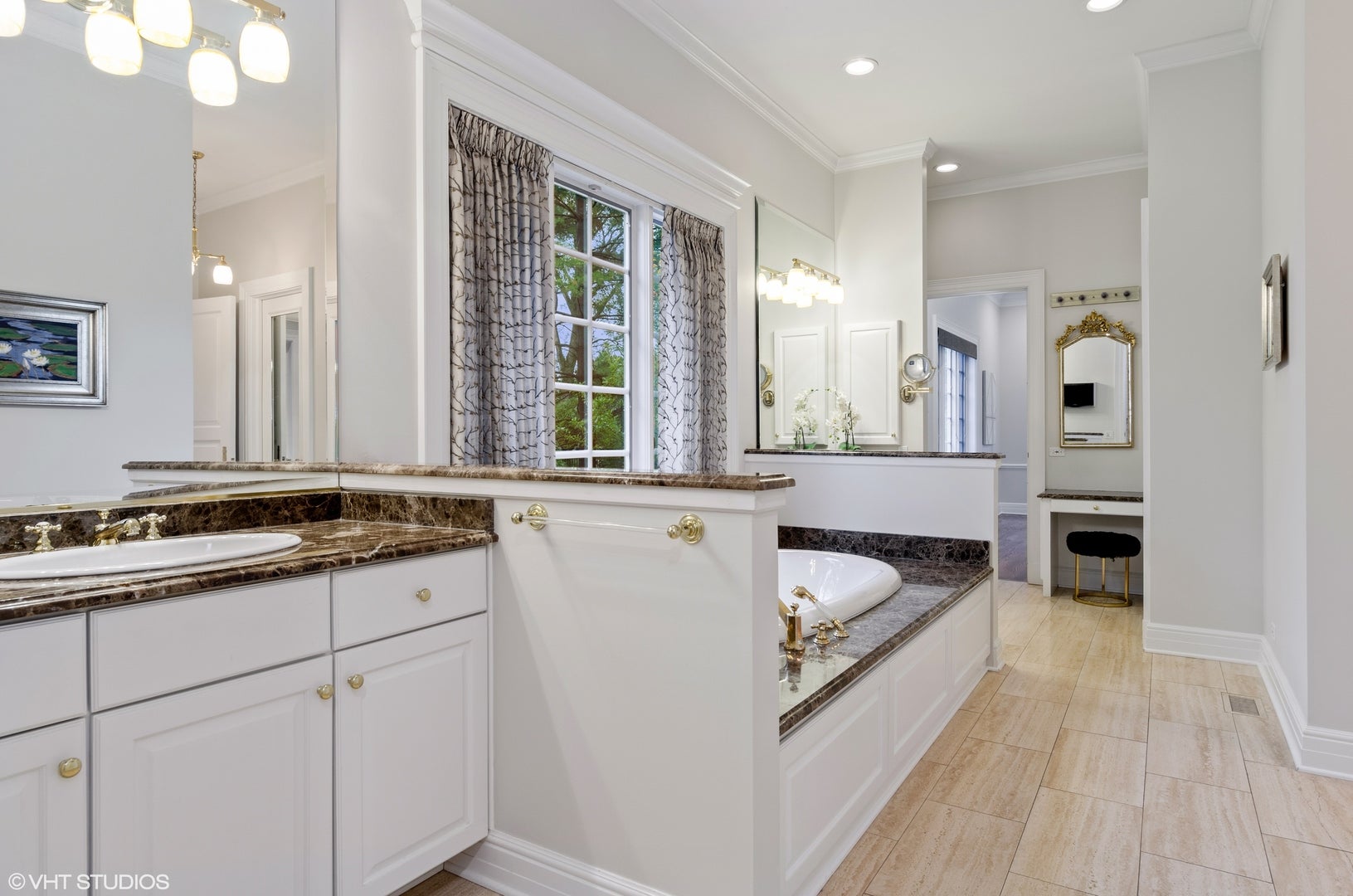 Wheaton, Illinois, 60189, United States, 5 Bedrooms Bedrooms, ,7 BathroomsBathrooms,Residential,Active,1764117