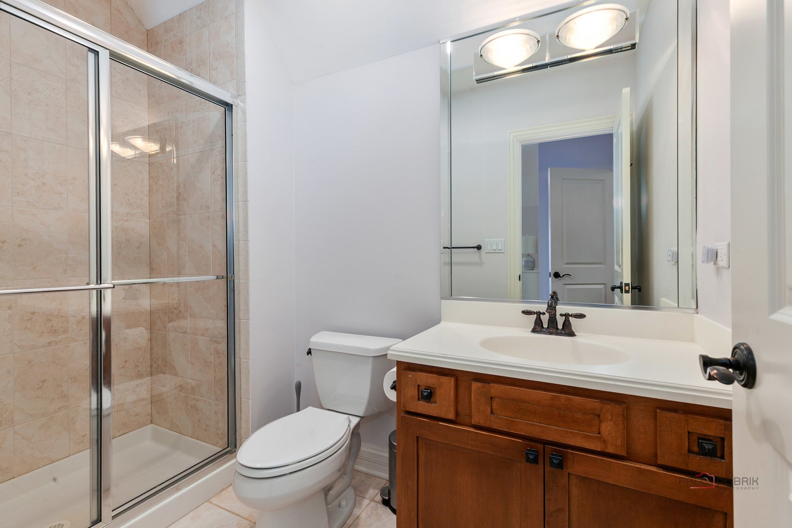 Lake Forest, Illinois, 60045, United States, 5 Bedrooms Bedrooms, ,5 BathroomsBathrooms,Residential,Contingent,2015476