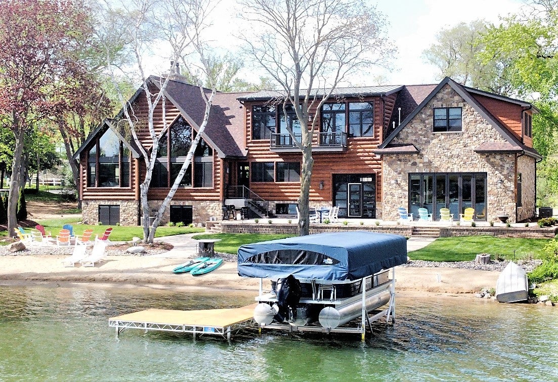 Bristol, Wisconsin, 53104, United States, 4 Bedrooms Bedrooms, ,5 BathroomsBathrooms,Residential,Active,1936628