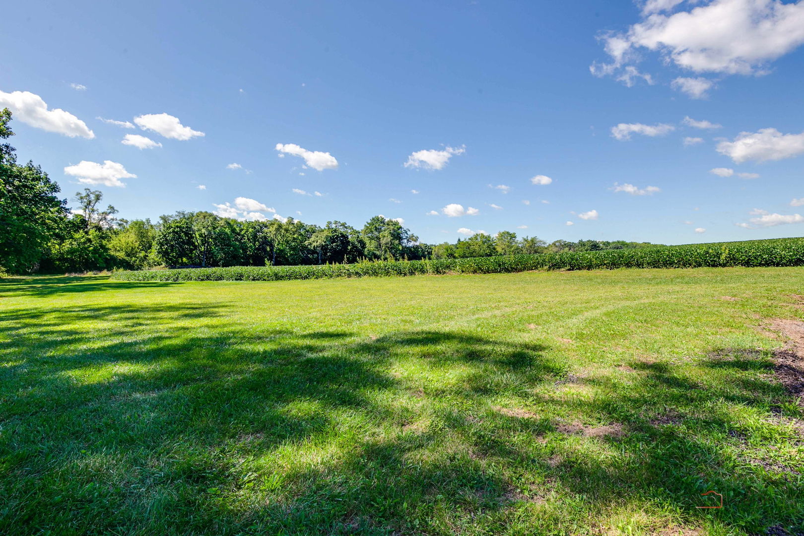 Mundelein, Illinois, 60060, United States, 4 Bedrooms Bedrooms, ,5 BathroomsBathrooms,Residential,Active,1934797