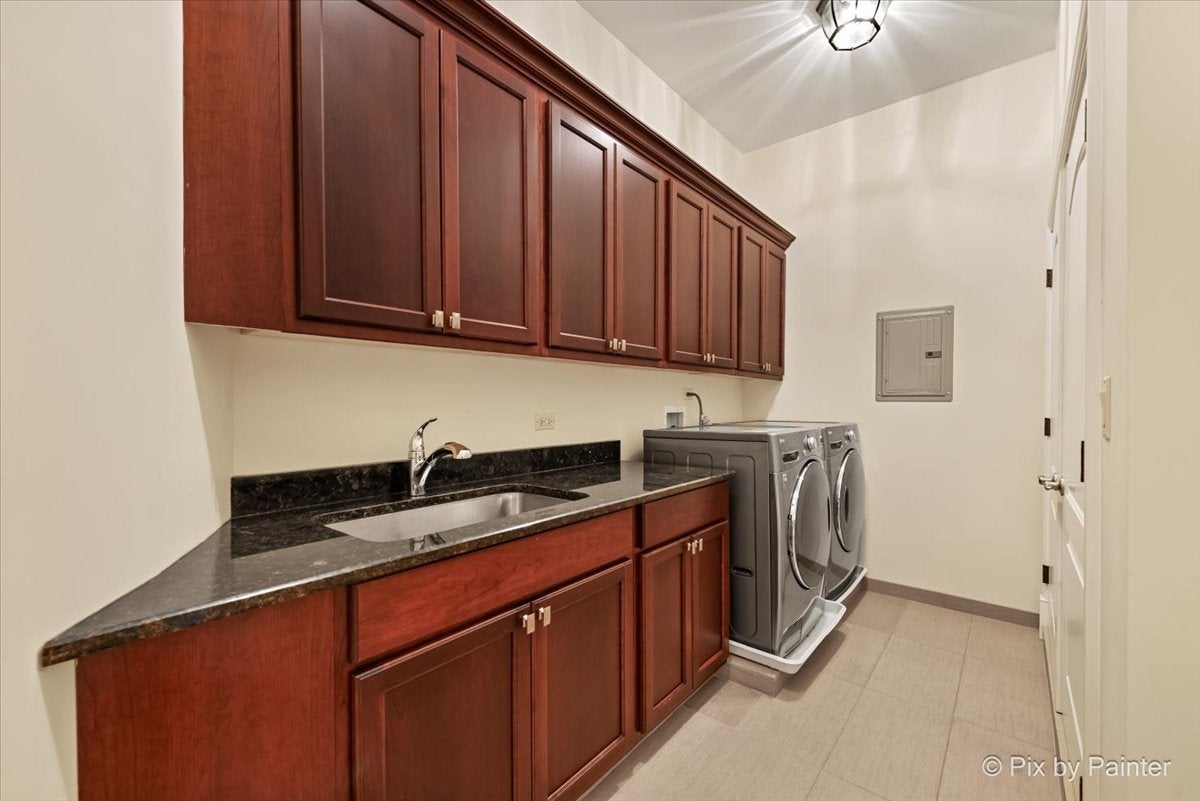 Lake Forest, Illinois, 60045, United States, 4 Bedrooms Bedrooms, ,6 BathroomsBathrooms,Residential,Active,1954434