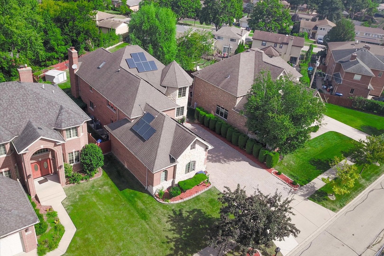 Des Plaines, Illinois, 60016, United States, 5 Bedrooms Bedrooms, ,7 BathroomsBathrooms,Residential,Active,1967112