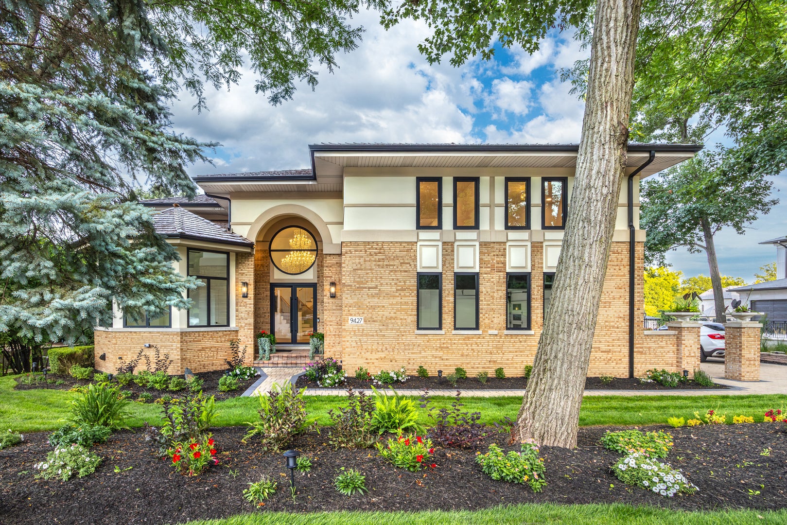 Burr Ridge, Illinois, 60527, United States, 5 Bedrooms Bedrooms, ,6 BathroomsBathrooms,Residential,Active,1927649