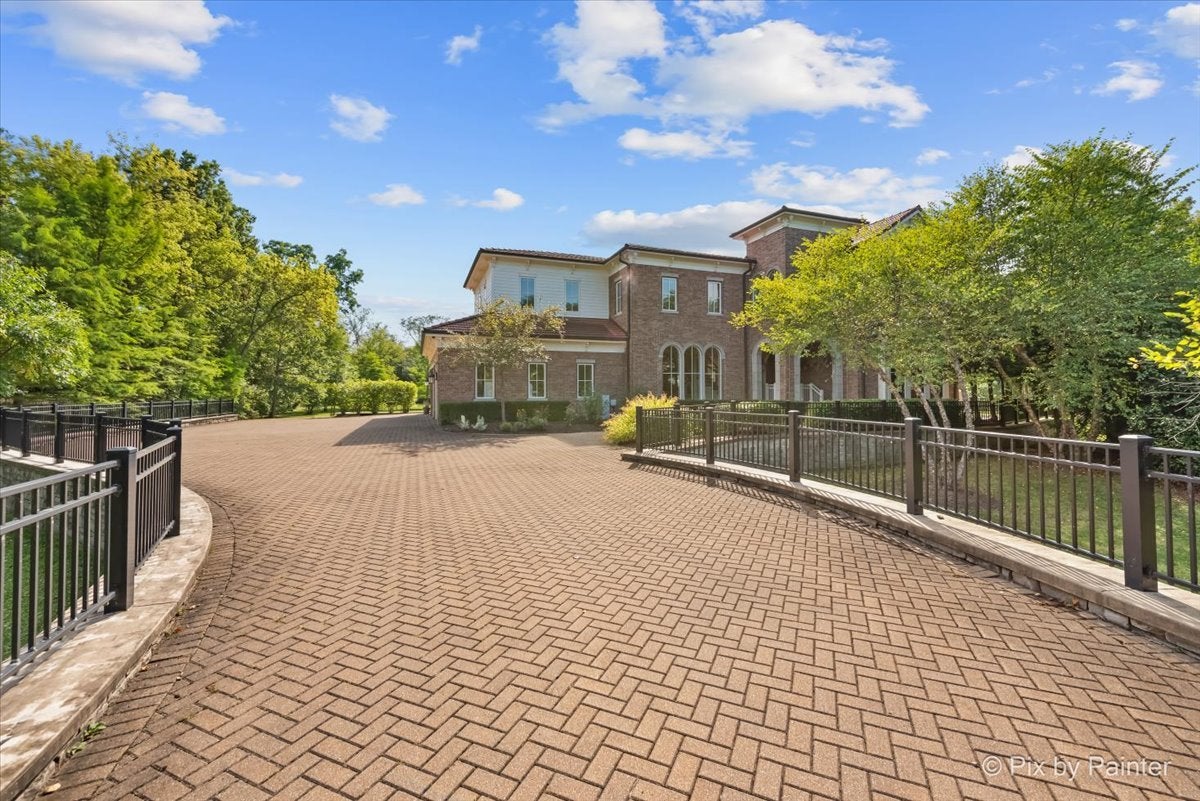 Lake Forest, Illinois, 60045, United States, 4 Bedrooms Bedrooms, ,6 BathroomsBathrooms,Residential,Active,1954434