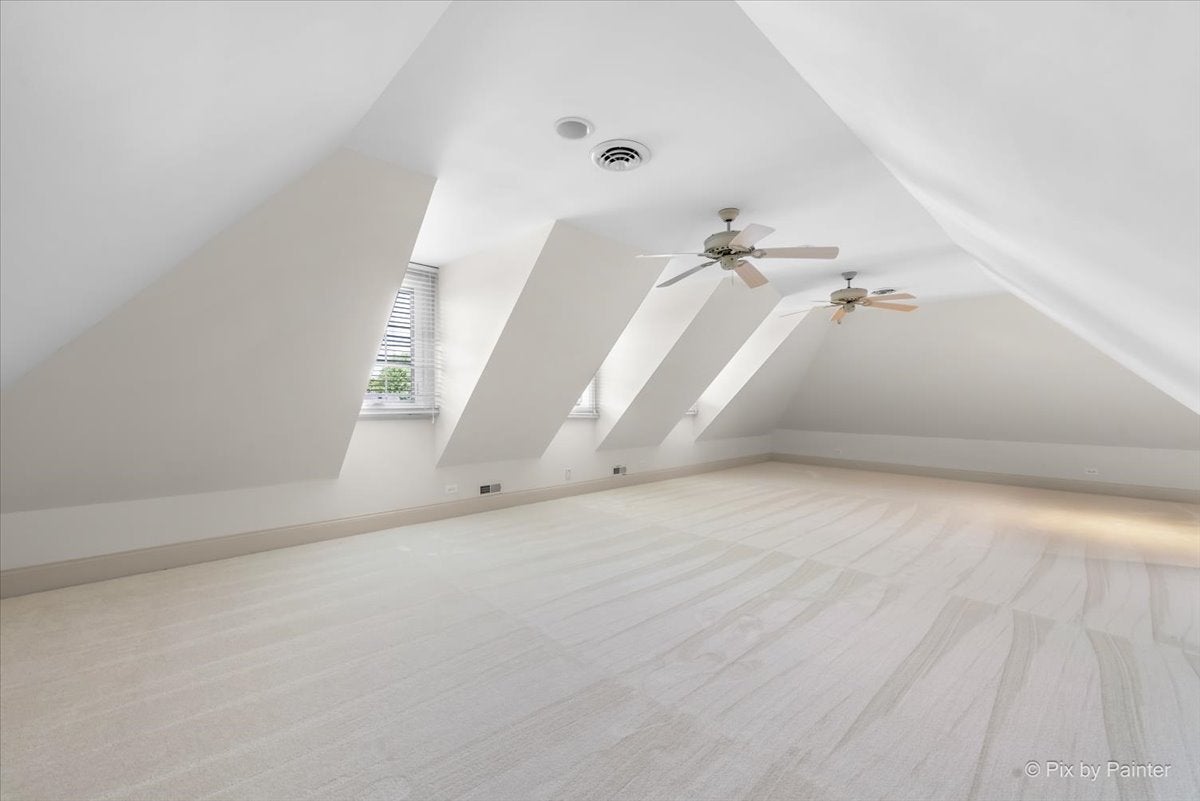 Lakewood, Illinois, 60014, United States, 3 Bedrooms Bedrooms, ,5 BathroomsBathrooms,Residential,Active,1968099