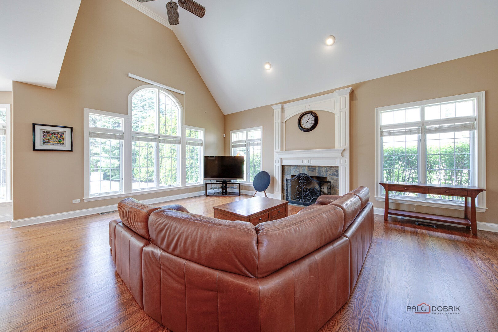 Libertyville, Illinois, 60048, United States, 5 Bedrooms Bedrooms, ,5 BathroomsBathrooms,Residential,Active,1900216